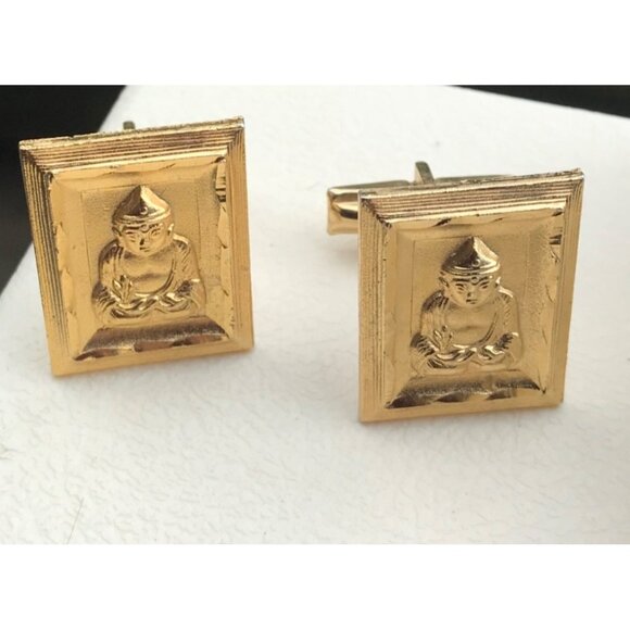 Vintage Gold Toned Buddha Cufflinks With Embossed Design - Picture 2 of 5